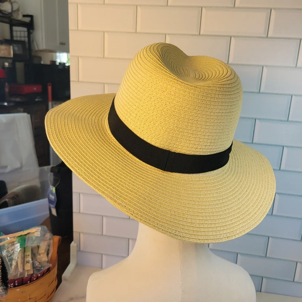 J. Crew Womens Packable Panama Straw Hat Size S/M Blond W/ Black Band Summer